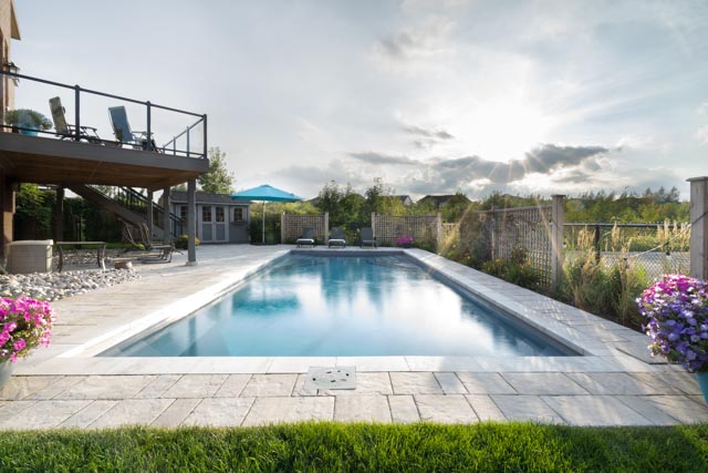 fiberglass-pools-installation-grimsby